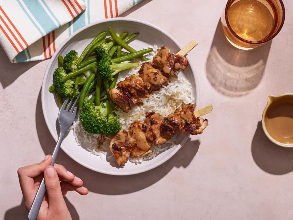 שיפודי פרגית ברוטב סאטה